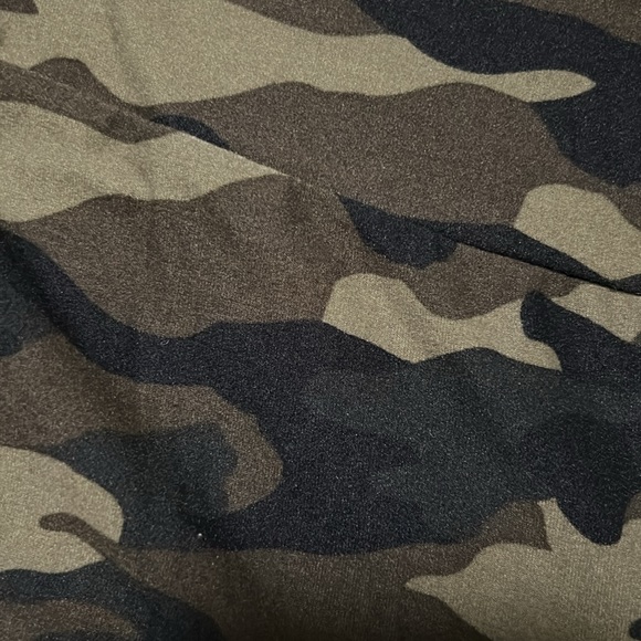 NOBO FLARED KNIT JERSEY LEGGINGS NWT green camo - Picture 2 of 3